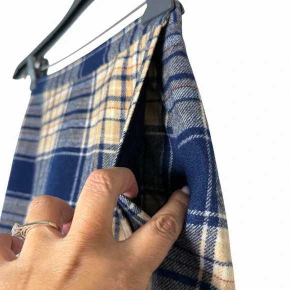 VTG Pendleton 100 % Virgin Wool Plaid Skirt 9/10 Blue Tan A-Line Midi USA Preppy - Picture 8 of 12